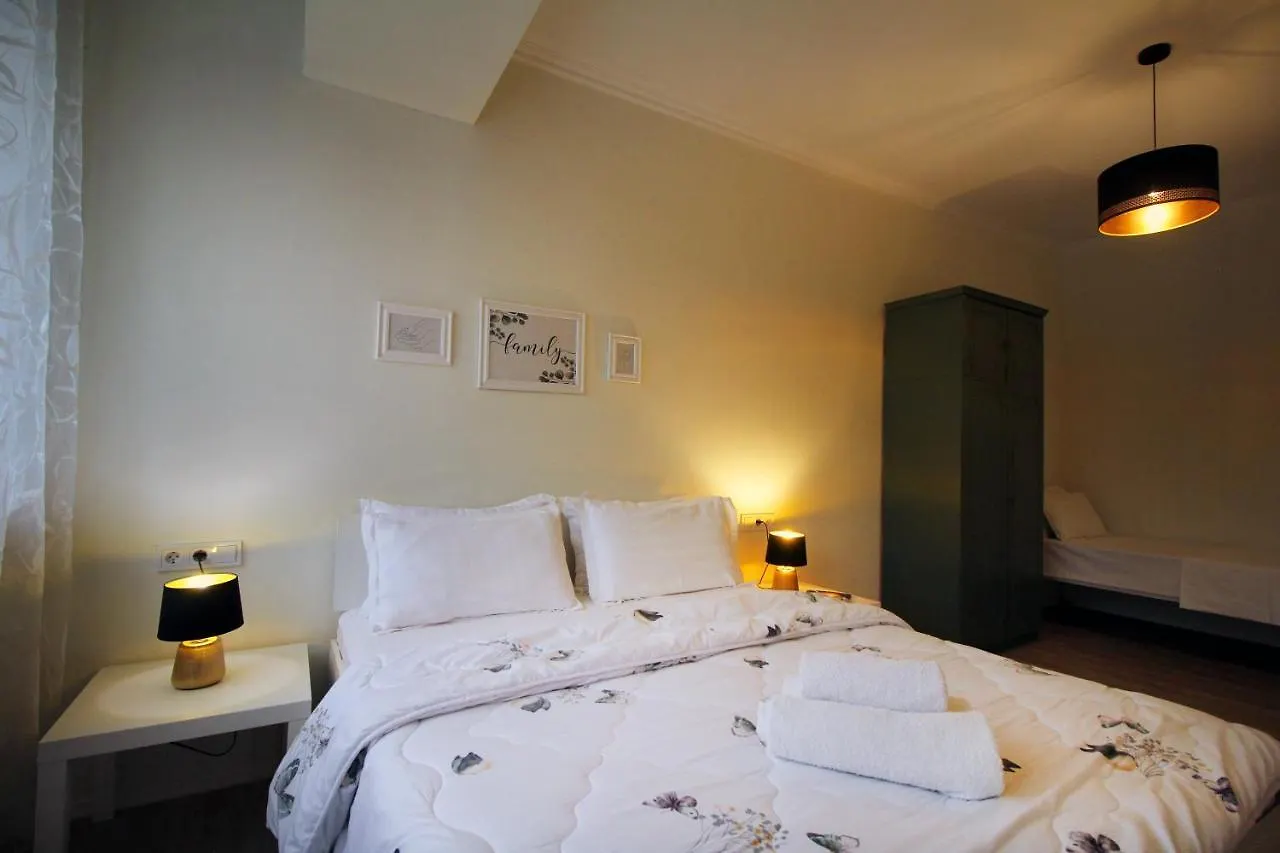 Apartment Razmestim 